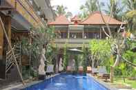 Swimming Pool Nitya Homestay