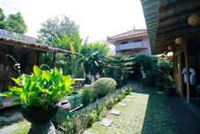 Common Space La Tropicana by Venezia Homestay