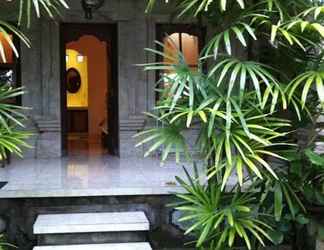 Exterior 2 Karang Mesari Ubud Guest House