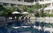 Swimming Pool 3 Hotel Santika Premiere Jogja