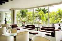 Bar, Cafe and Lounge Hotel Santika Premiere Jogja