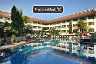 Swimming Pool Hotel Santika Premiere Jogja