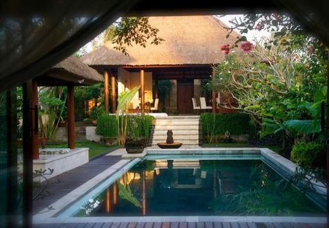 Swimming Pool Villa Damee Ubud