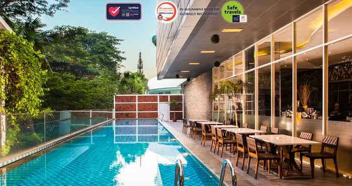 Swimming Pool Swiss-Belinn Kemayoran