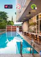 SWIMMING_POOL Swiss-Belinn Kemayoran