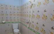 Toilet Kamar 6 Wahyu Homestay 2