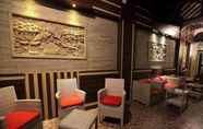 Quầy bar, cafe và phòng lounge 2 Hotel Pondok Indah Beach Pangandaran