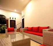 Bar, Cafe and Lounge 3 Hotel Pondok Indah Beach Pangandaran