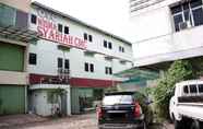 Exterior 3 OYO 145 Wisma Syariah Cmc Near RS ARIA SENTRA MEDIKA