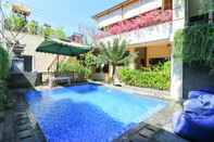 Swimming Pool Rantun's Place