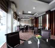 Restaurant 6 Grand Sawit Hotel Syariah Samarinda