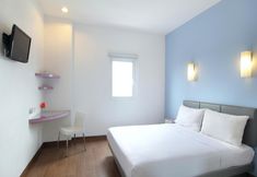 Bedroom 3 Amaris Hotel Citra Raya - Tangerang