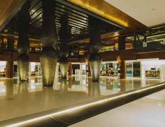 Lobi 2 Double-Six Luxury Hotel Seminyak