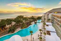 Double-Six Luxury Hotel Seminyak, 32,784円