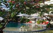 Kolam Renang 4 Blu-Zea Resort by Double-Six