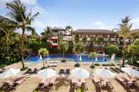 Kolam Renang Blu-Zea Resort by Double-Six