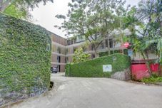 外部的 OYO 90027 Ulin Guesthouse