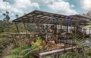 Bar, Kafe, dan Lounge 7 Dusun Bambu Resort