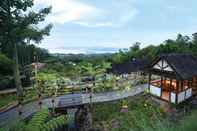 Bar, Kafe, dan Lounge Dusun Bambu Resort