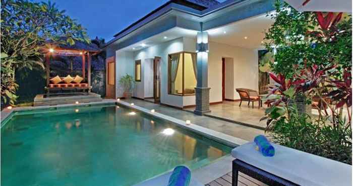 Kolam Renang Villa Senang