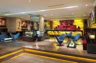 บาร์ คาเฟ่ และเลานจ์ Cambridge Hotel Medan