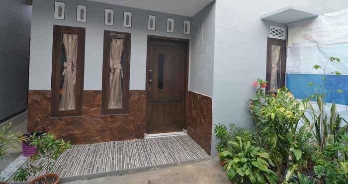 Exterior Full House 3 Bedroom at Cahaya BB Homestay