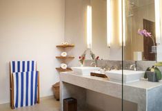 In-room Bathroom 2 Villa Santun