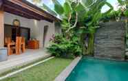 Swimming Pool 5 Villa Santun