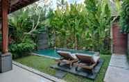 Swimming Pool 6 Villa Santun