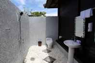 In-room Bathroom Bali Belva 