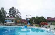 Swimming Pool 2 Hotel Patra Parapat