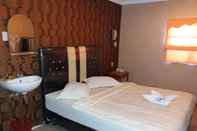 Kamar Tidur Hotel Sedayu 2