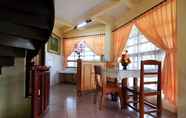 Kamar Tidur 5 Sapadia Hotel & Cottage Parapat