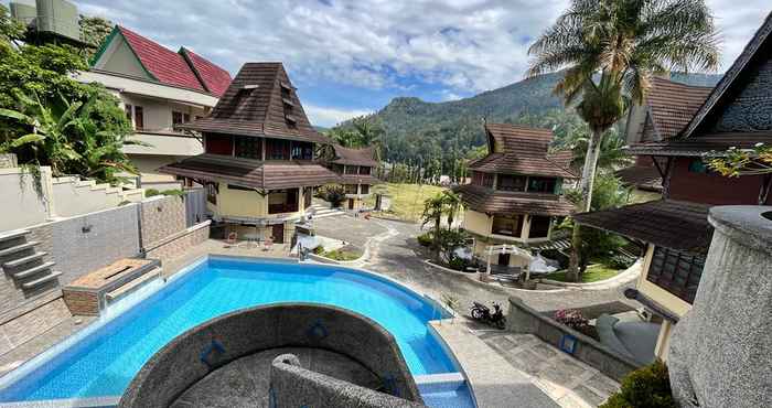 Swimming Pool Sapadia Hotel & Cottage Parapat