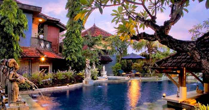 Swimming Pool Putu Bali Villa & Spa