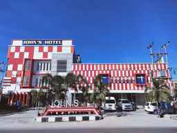 John's Hotel, USD 32.60