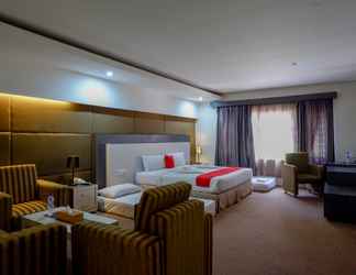 Lainnya 2 RedDoorz Plus near Hotel Benua Kendari