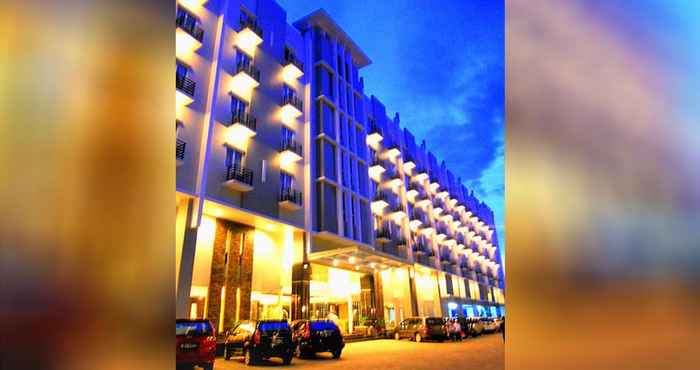 ภายนอกอาคาร Orchardz Hotel Ayani Pontianak