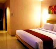 Phòng ngủ 6 Orchardz Hotel Ayani Pontianak