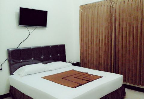 Kamar Tidur Dena Hotel