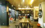 ร้านอาหาร 7 Fits Harapan Kita