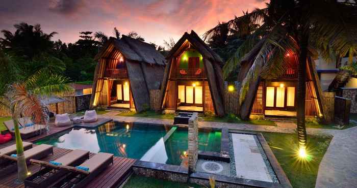 Kolam Renang Kies Villas