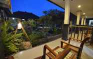 Bangunan 3 Santhi House Kuta​ By YOM