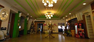 Lobby 3 Grand Kartika Hotel