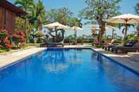 Kolam Renang Frangipani Beach Hotel