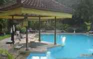 Kolam Renang 2 Angsoka Hotel