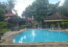 Swimming Pool 4 Angsoka Hotel