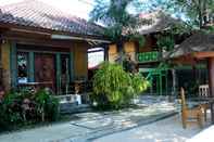 Exterior Krisna Bungalows and Restaurant