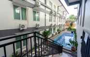 Kolam Renang 4 Dago's Hill Hotel 