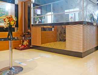 Sảnh chờ 2 Capital O 91565 Hotel Grand Populer